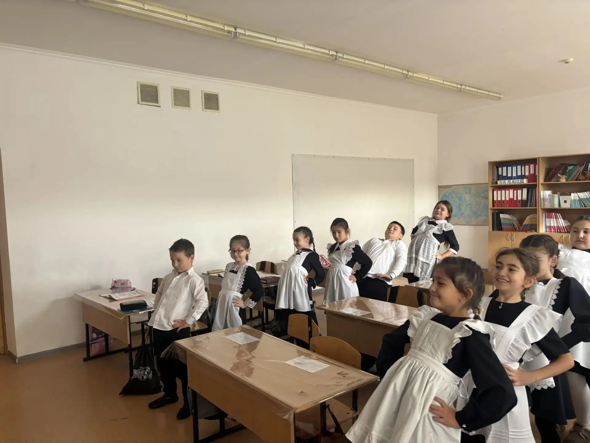 Мы ребята из третьеклассников,