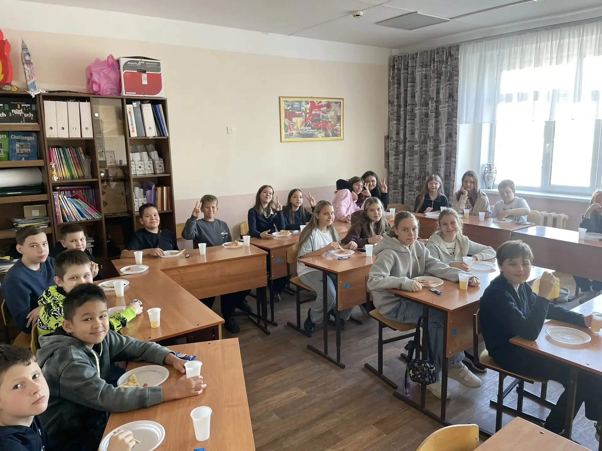 🧁🍩Сегодня в 5 Б классе прошло чаепитие. 🍭🍬
