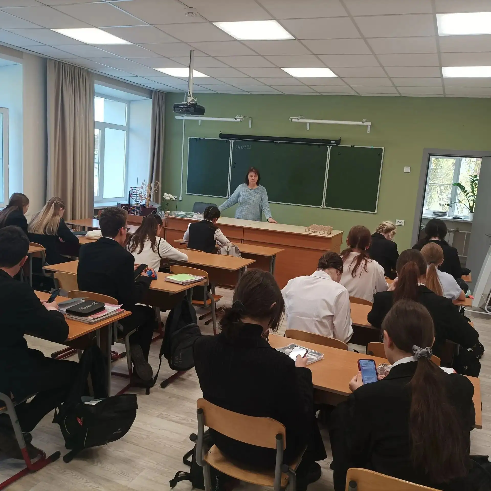 📍Обучающиеся 9 "Б" класса приняли участие в Диктанте здоровья -2026 на тему "Используе...