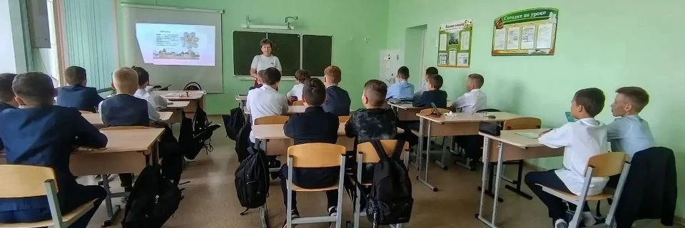 14 октября в шестых классах под руководством социального педагога прошёл классный час н...