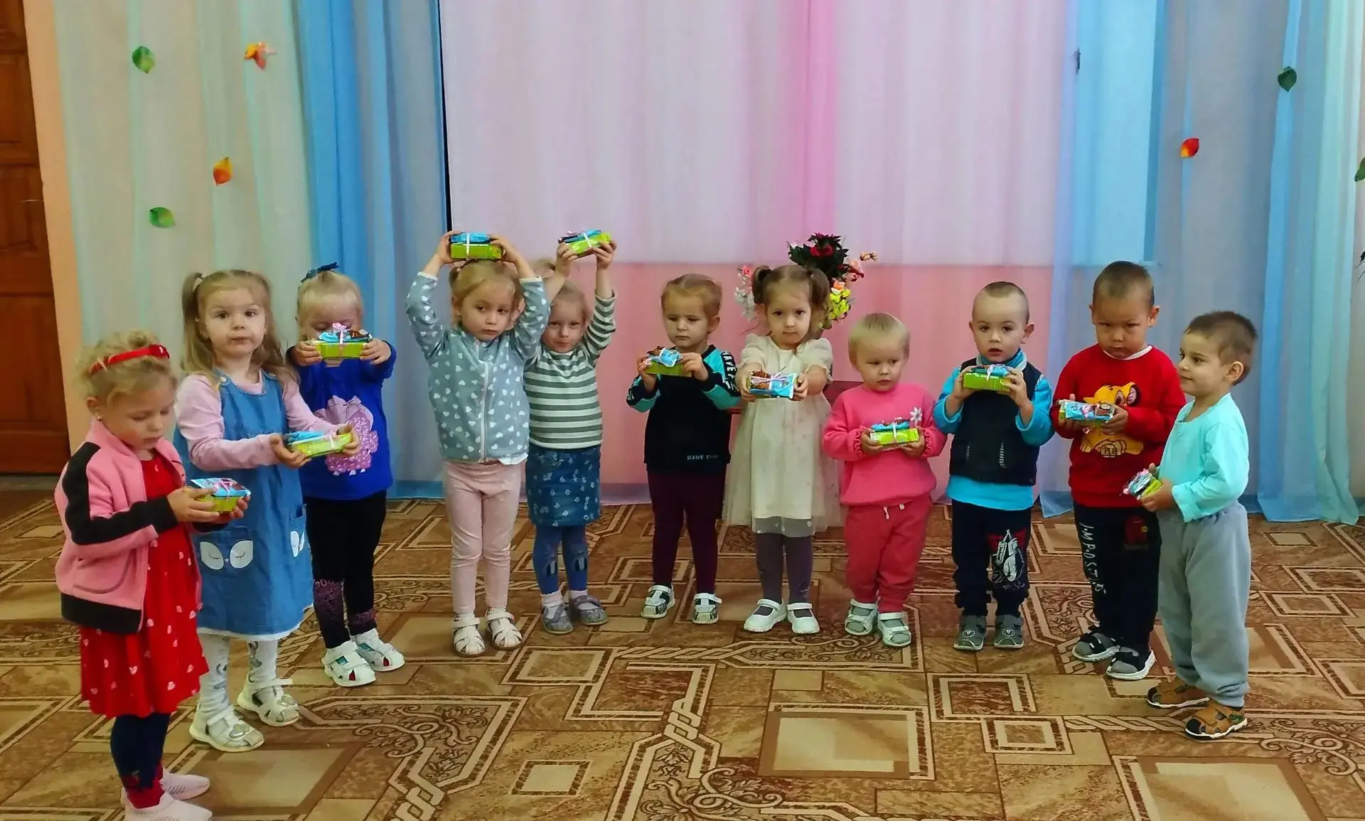 ✨ Мы поздравляем воспитанницу младшей группы Алису с Днем Рождения. 🎂Желаем, побыстрее...
