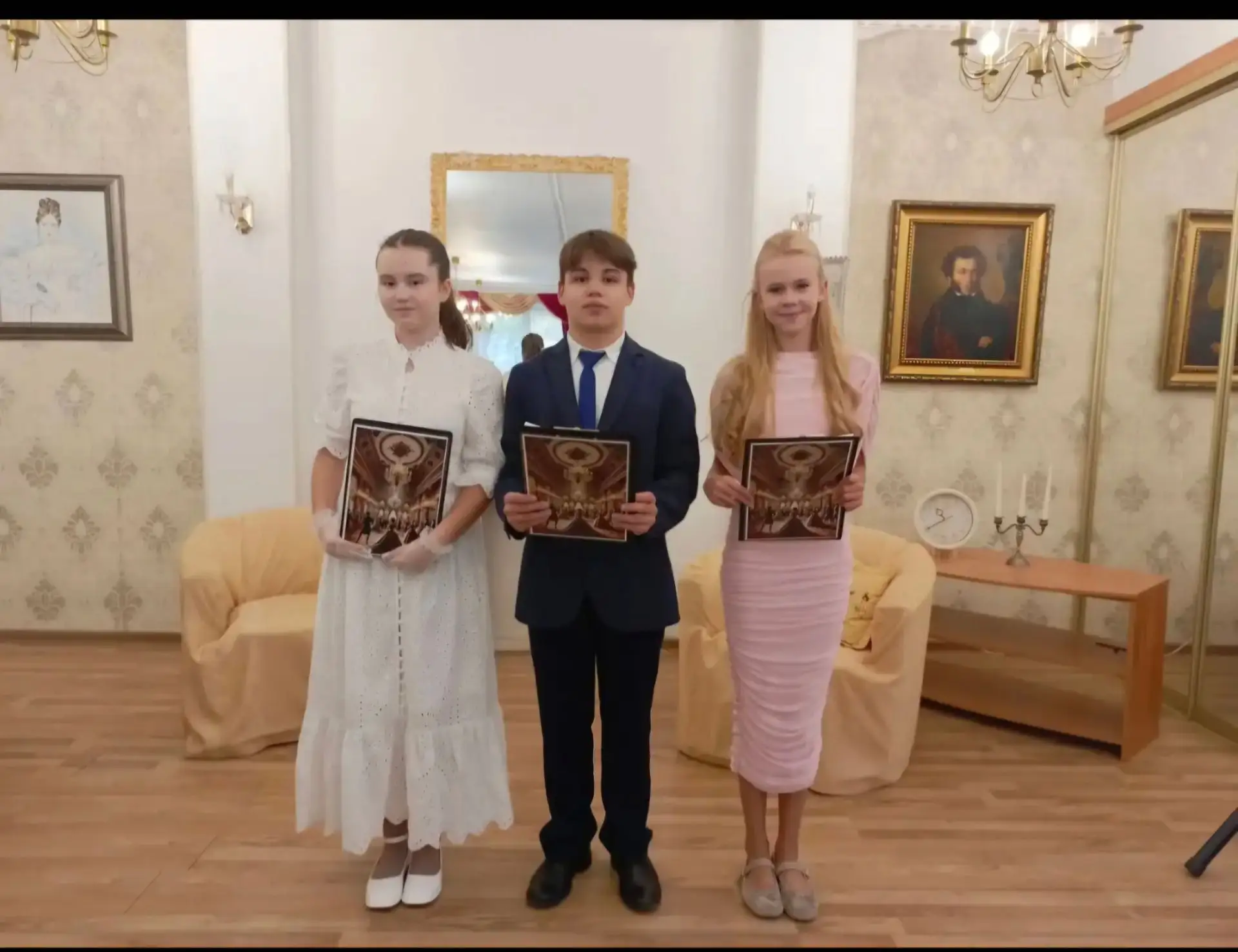 В лицее сегодня царит атмосфера звука 🎼 .