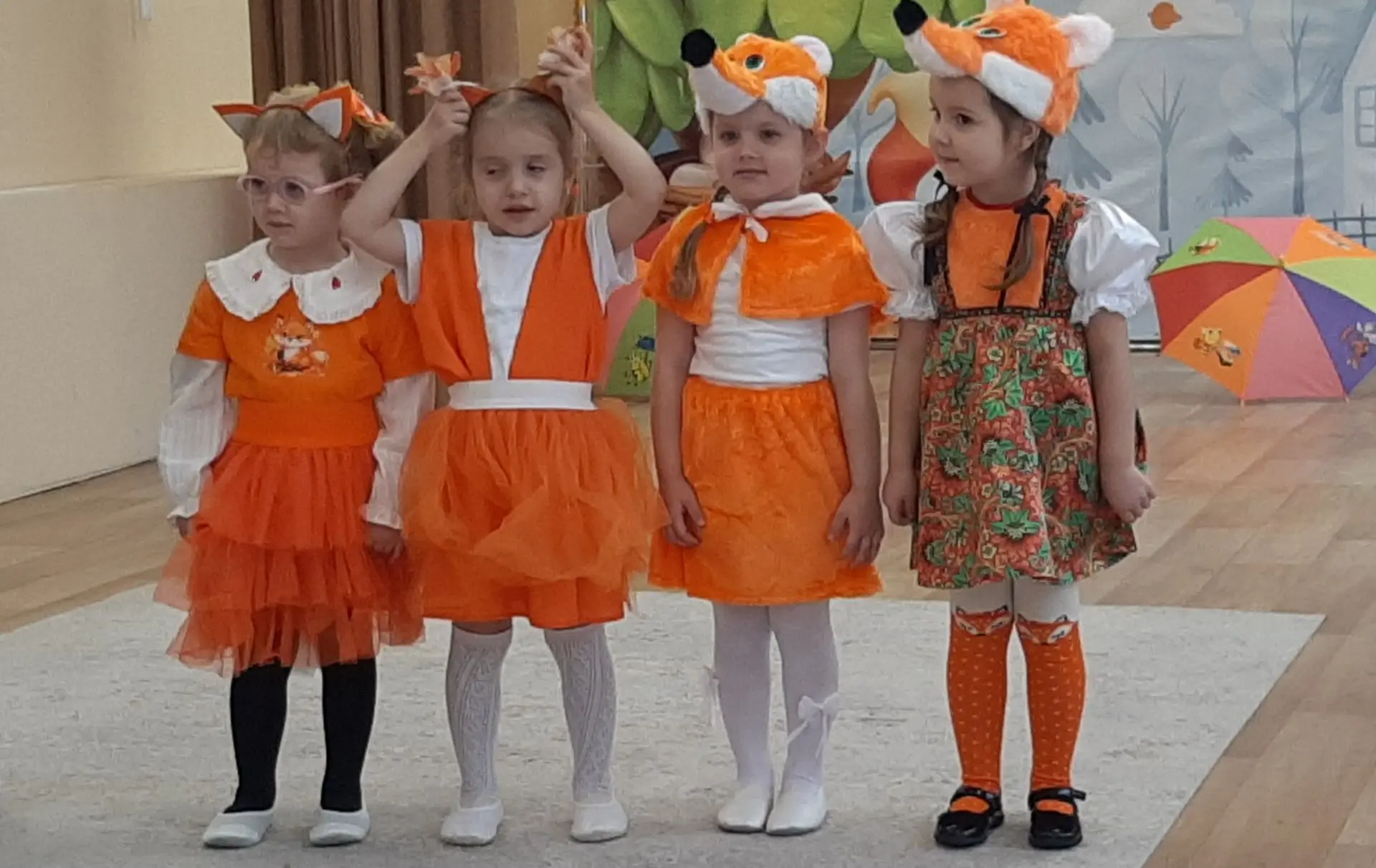 И к Бельчатам Осень приходила,