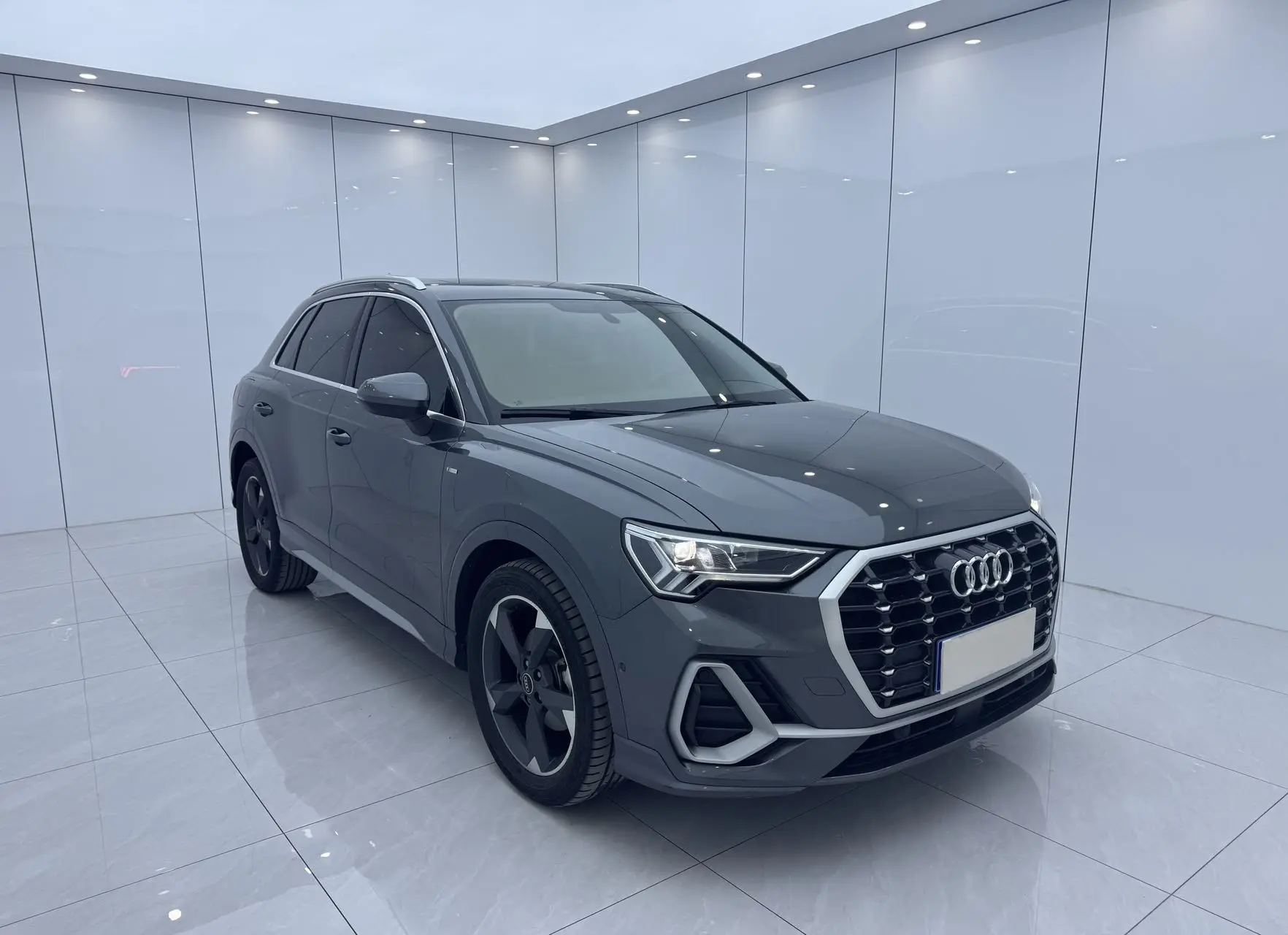 Audi Q3  35 TFSI