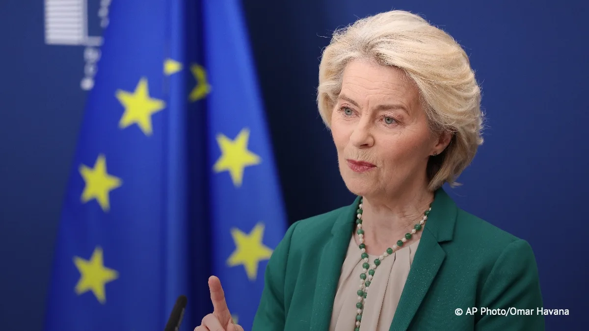 Глава ЕК предложила ужесточить миграционные меры в сообществе, сообщило издание Politic...