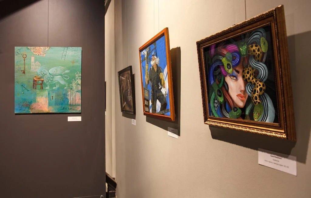🎨 Мифы и сказки народов мира ожили в работах петербургских художников