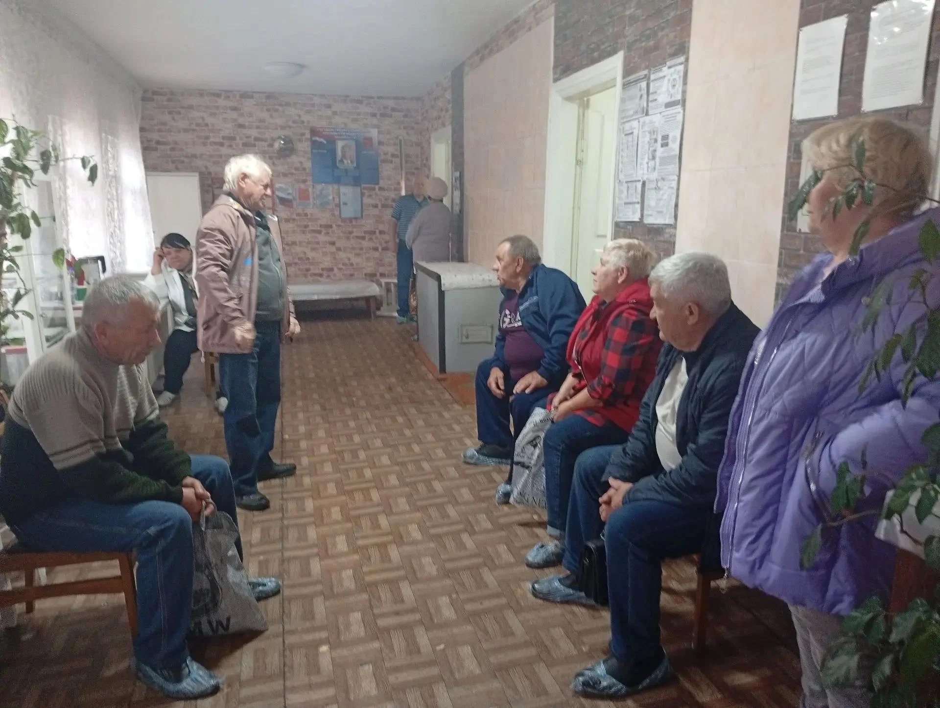 В пгт. Штеровка прошла выездная вакцинация от гриппа и COVID-19