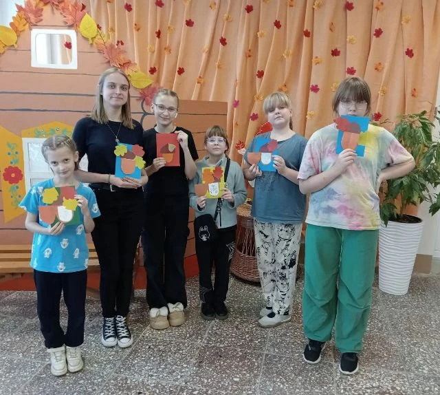 🍁 Сегодня в Доме культуры прошёл мастер-класс по ДПИ «В гостях у осени».  🍁