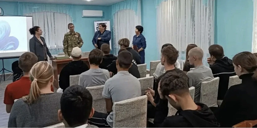 📌 Боец СВО научил саратовских подростков осознавать ценность мира