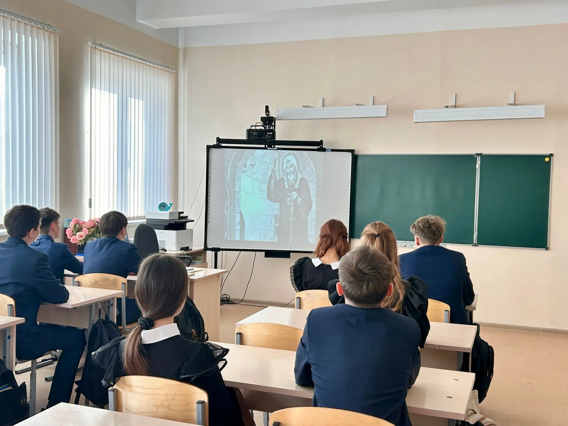 ✨12 октября в 9Б классе прошел час истории, посвященный Патриарху Гермогену. Ребята поз...