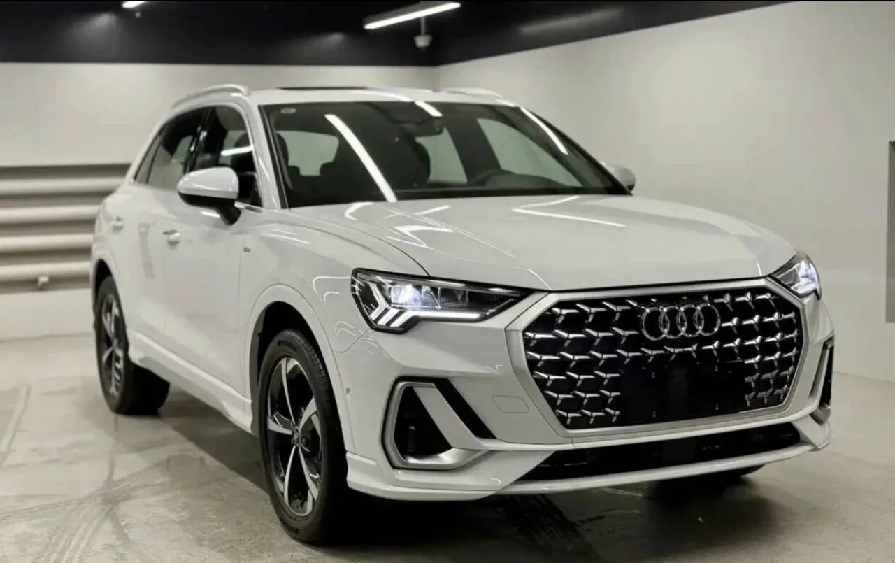 🇨🇳  Новый AUDI Q3