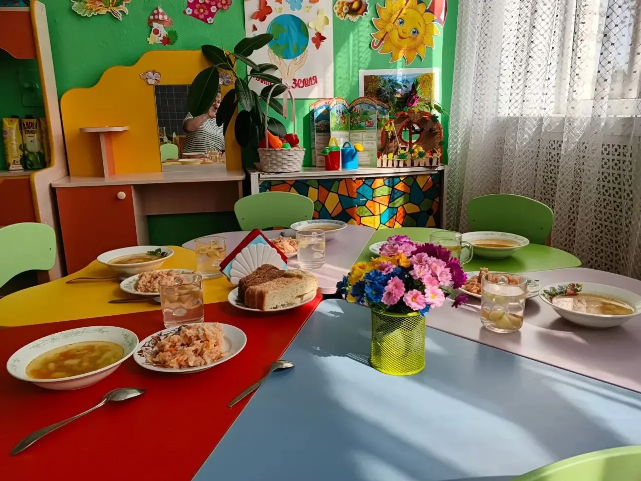 🍲 Сбалансированное питание — залог здоровья и хорошего самочувствия детей. В детском с...