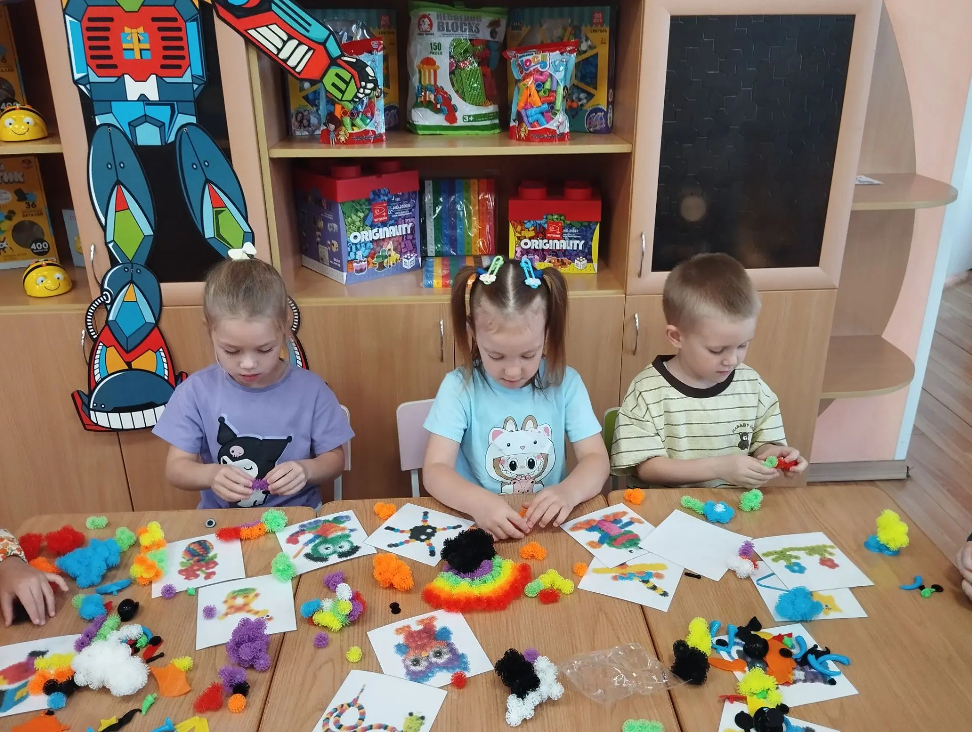Творческий беспорядок — залог гениальных идей! 🎨🧶