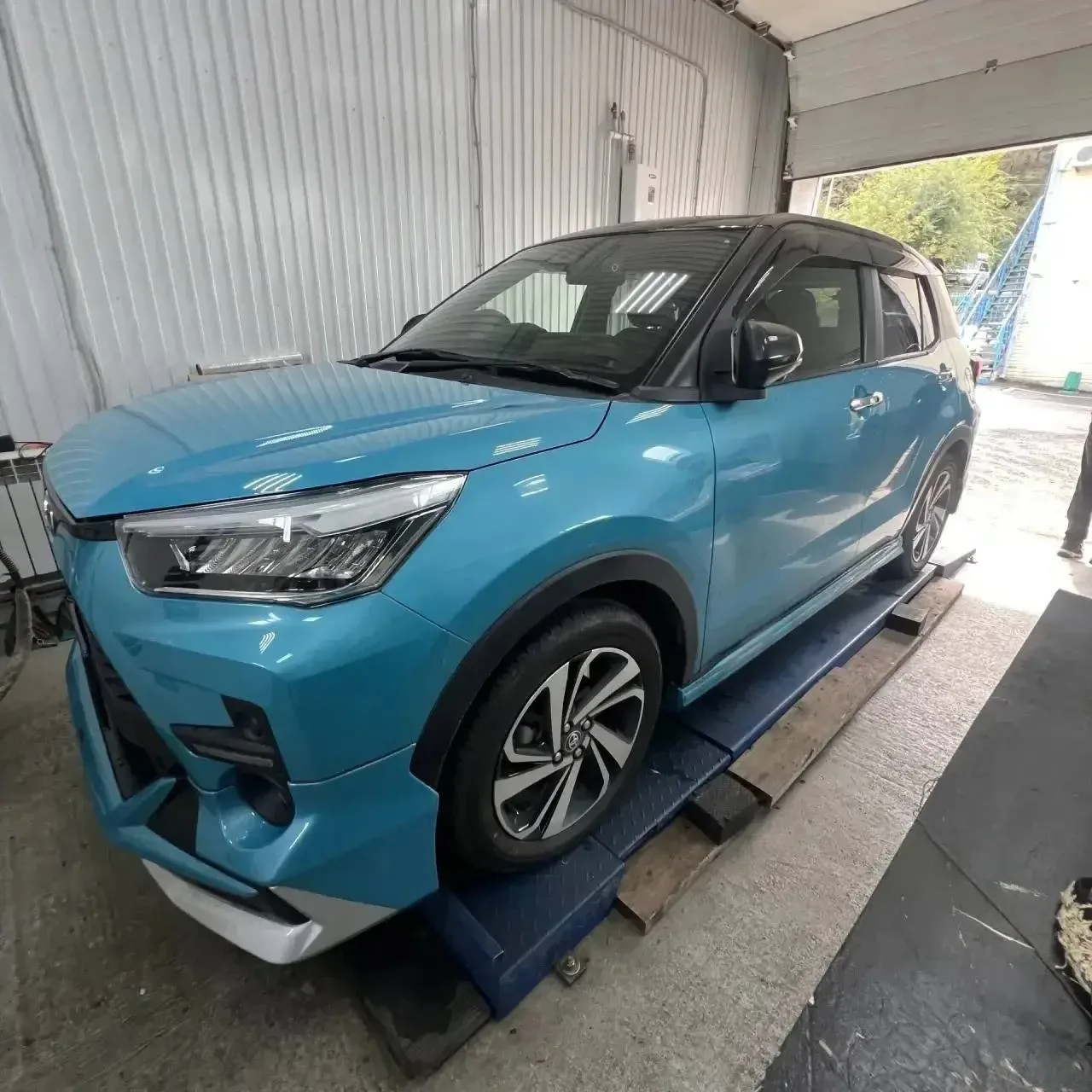 🔥 ТЮНИНГ САЛОНА БЕЗ КОМПРОМИССОВ: AKUBA STYLE-L ДЛЯ TOYOTA RAIZE / DAIHATSU ROCKY