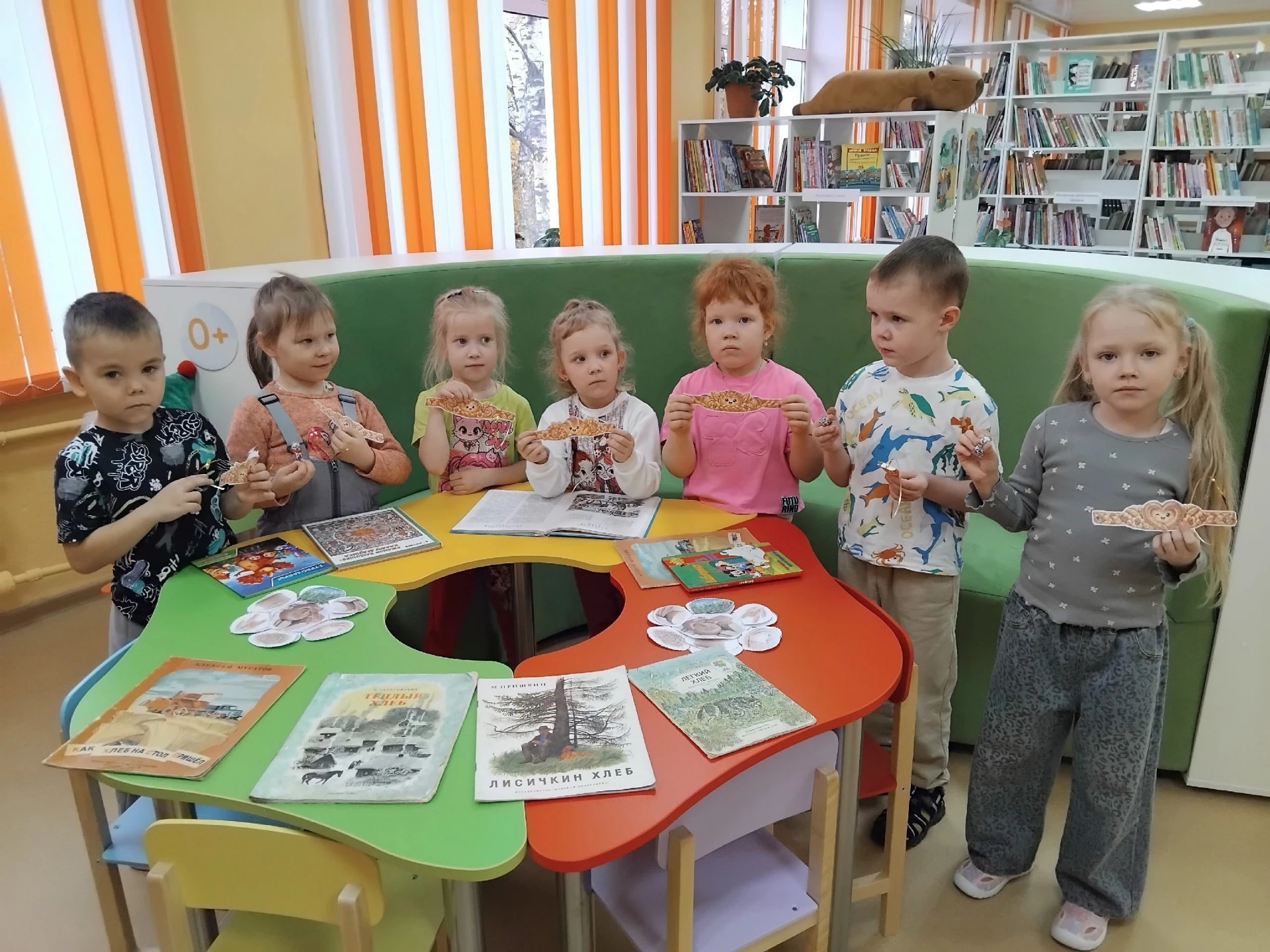 📚☀️ ИЗ ДЕТСКОГО САДА — В МИР КНИЖНЫХ ЧУДЕС! МАЛЕНЬКОЕ ПРИКЛЮЧЕНИЕ ЛУЗСКИХ ДОШКОЛЯТ