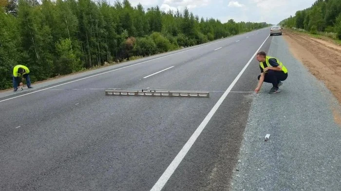 На трассе Омск – Русская Поляна обновили пять километров дорожного покрытия