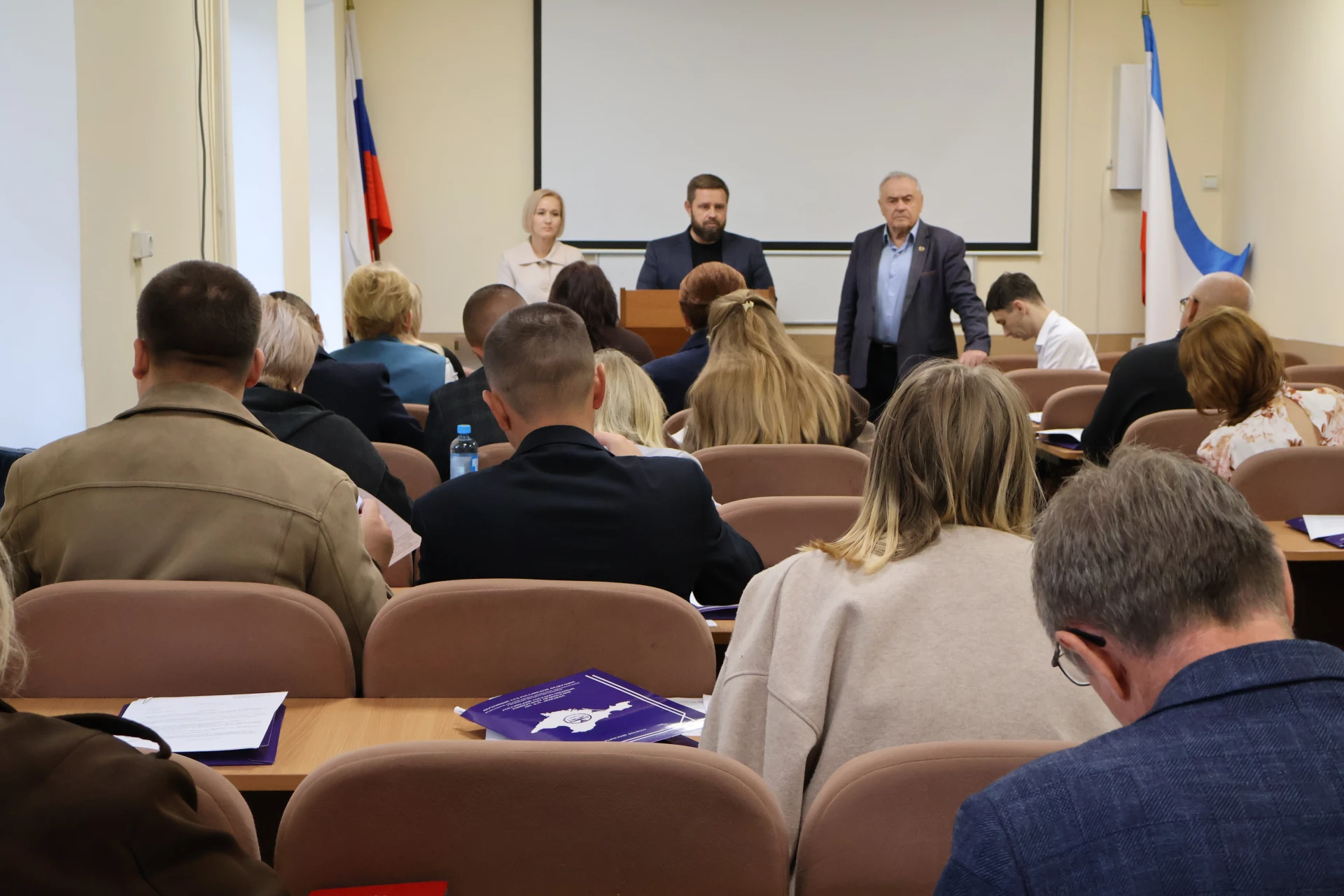 🎓 В Крыму продолжается повышение квалификации муниципальных специалистов