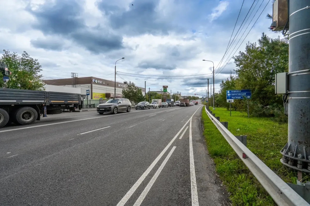 В этом сезоне дорожные службы обновили более 225 км покрытия на региональных дорогах оп...
