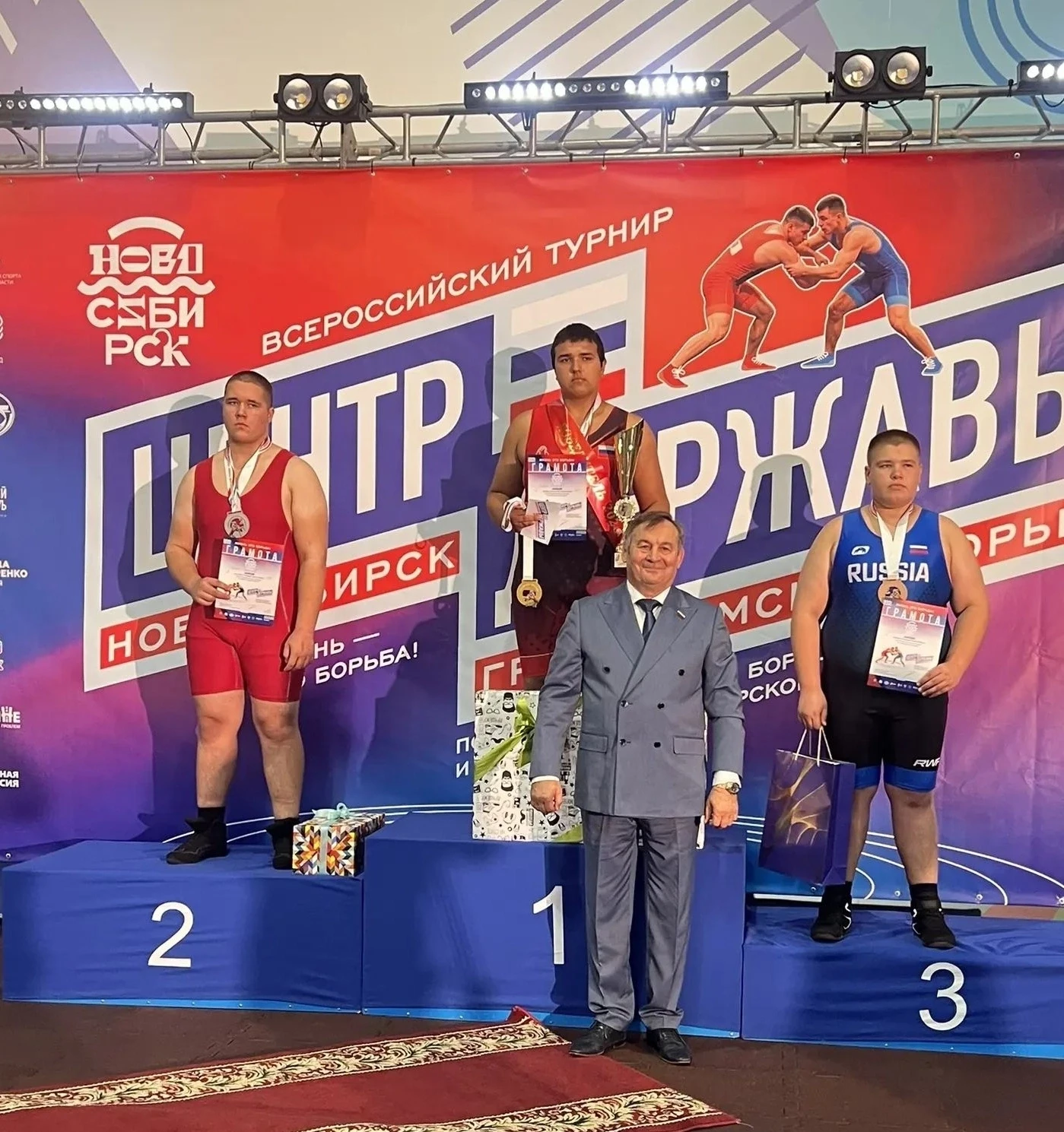 🤼💥3 и 4 октября в Новосибирске прошли XIX всероссийские соревнования по греко-римской...