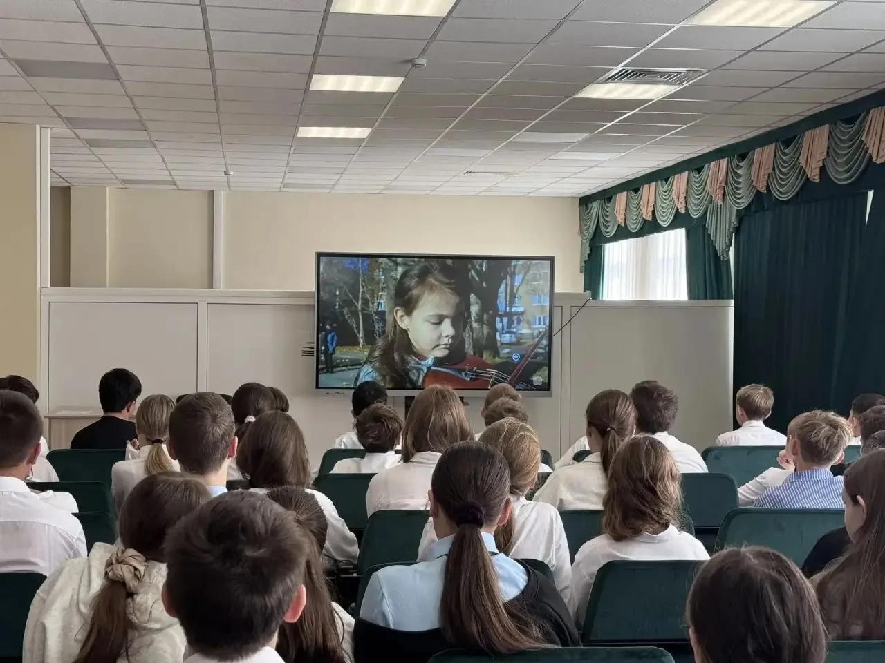📽️ Киноурок о подвиге: 6 классы посмотрели фильм «Счастливые люди»