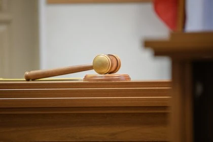 Петербуржец, которому всего 19, отправился под стражу — ему инкриминируют жестокое убий...