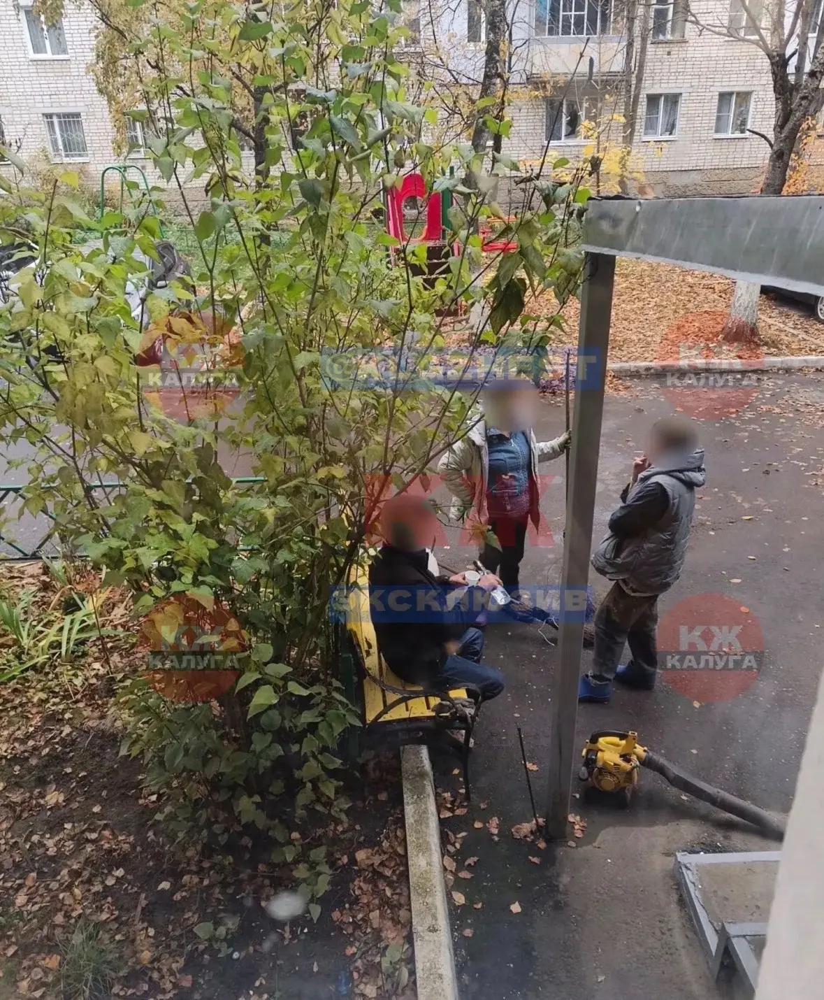 Улица тельмана,13.10.26 дворники распивают алкоголь на лавочке, просим провести проверк...