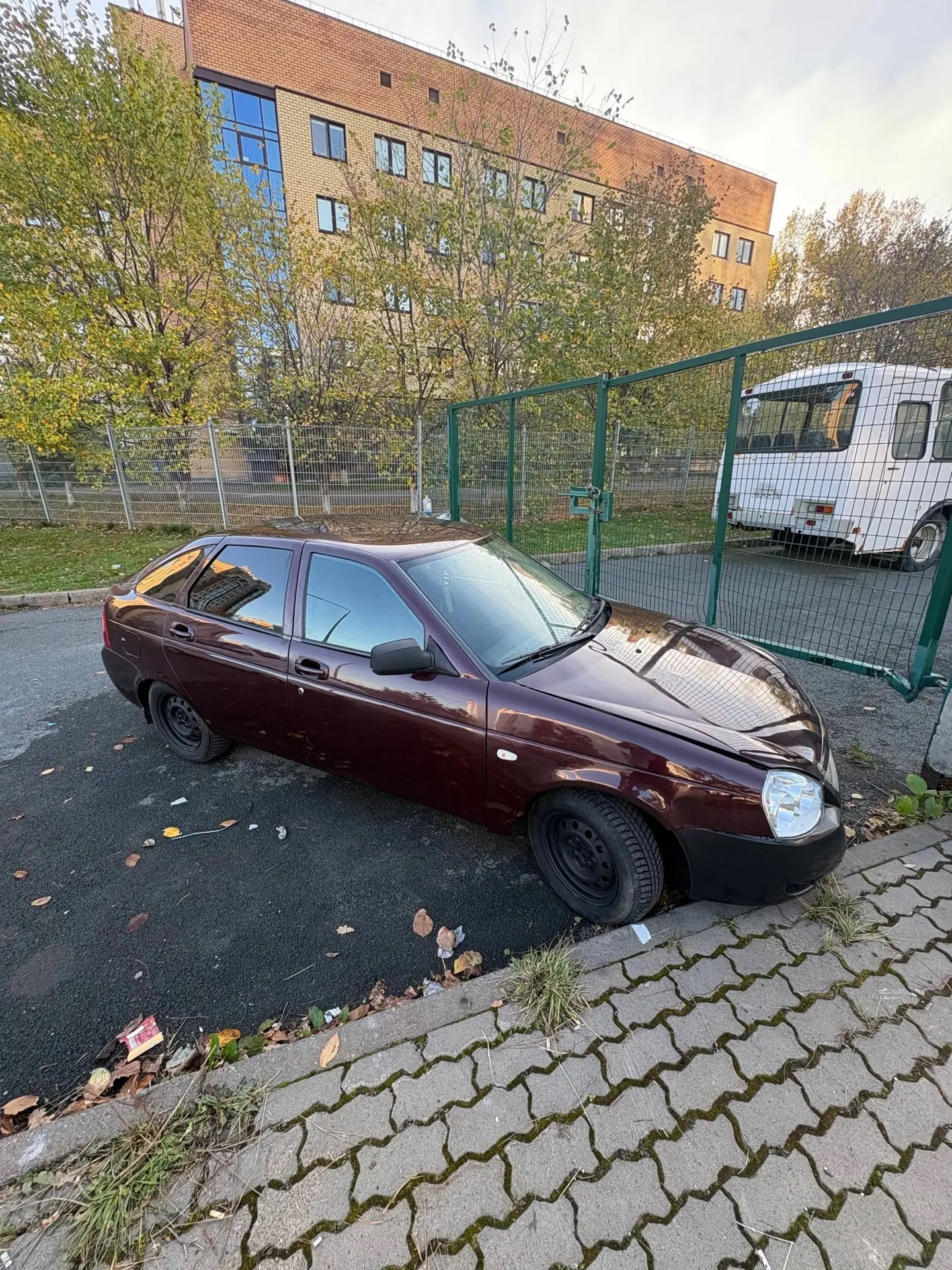 Продаю Приору 2011 года, цвет «Портвейн». Машина снята с учёта, продажа по ДКП. СТС/ПТС...