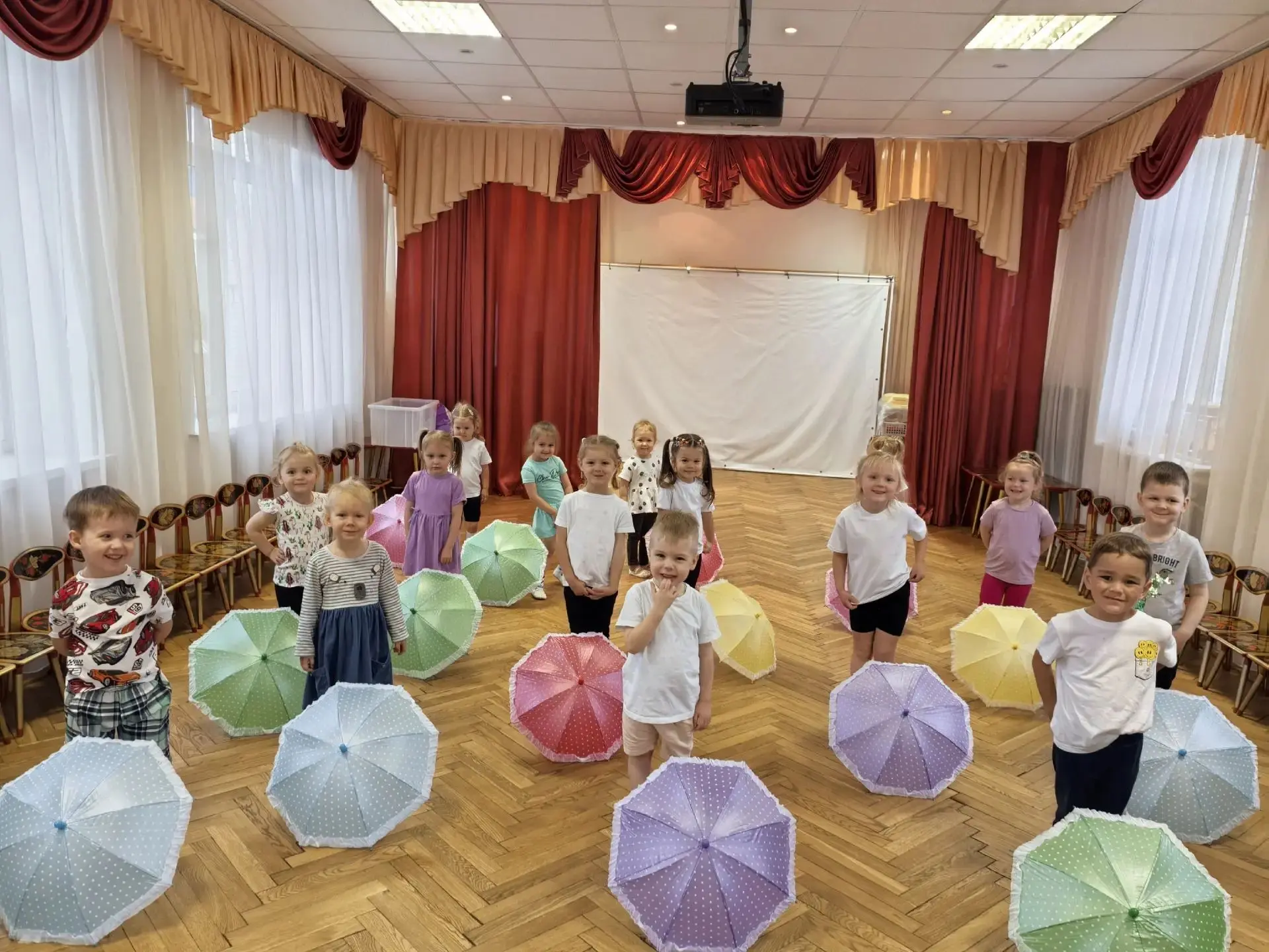 🩰У нас стартовали занятия по дополнительной программе «Топ‑хлоп»!