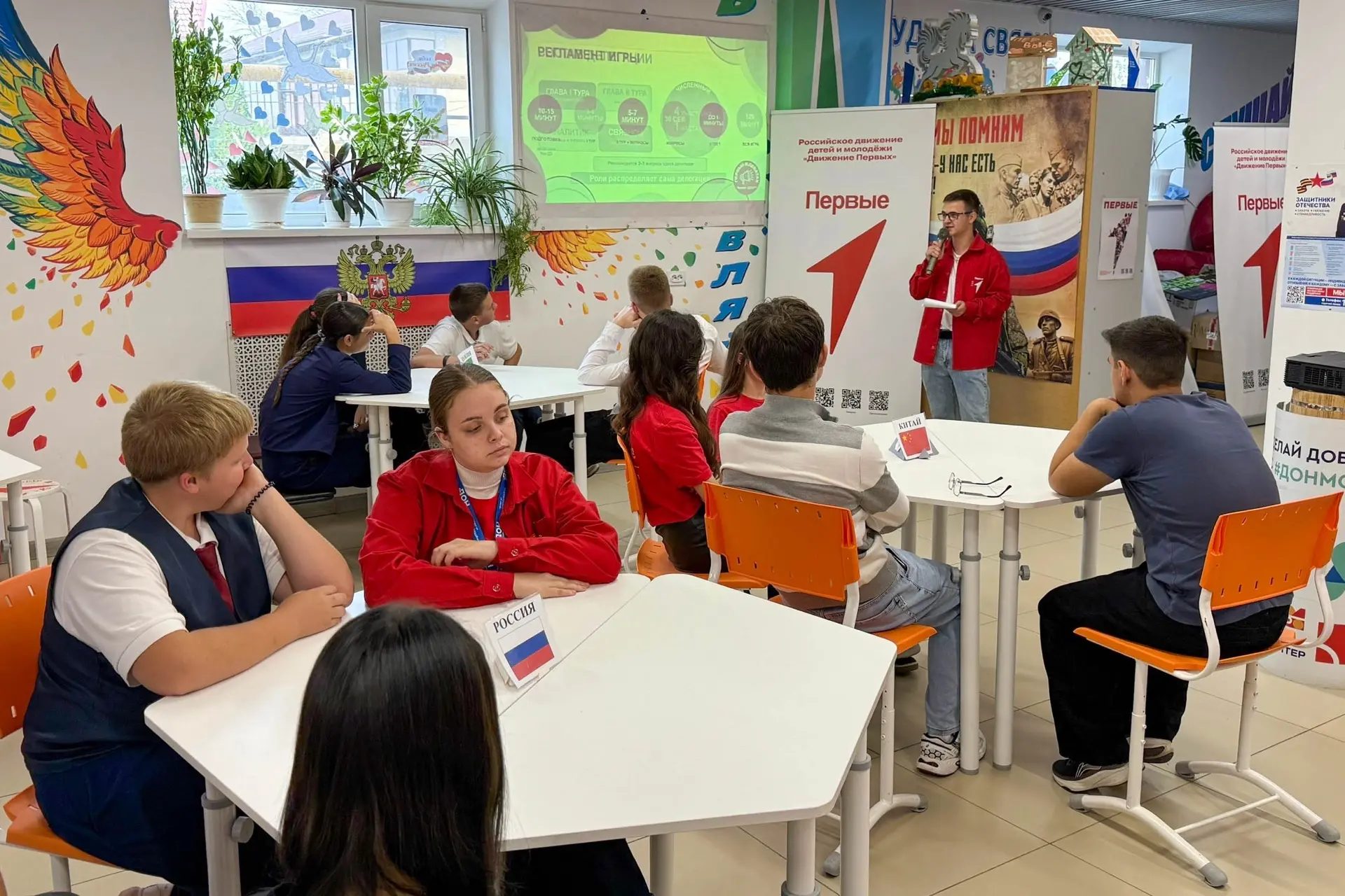 Первым всегда есть что сказать. На дебатах – особенно 😉