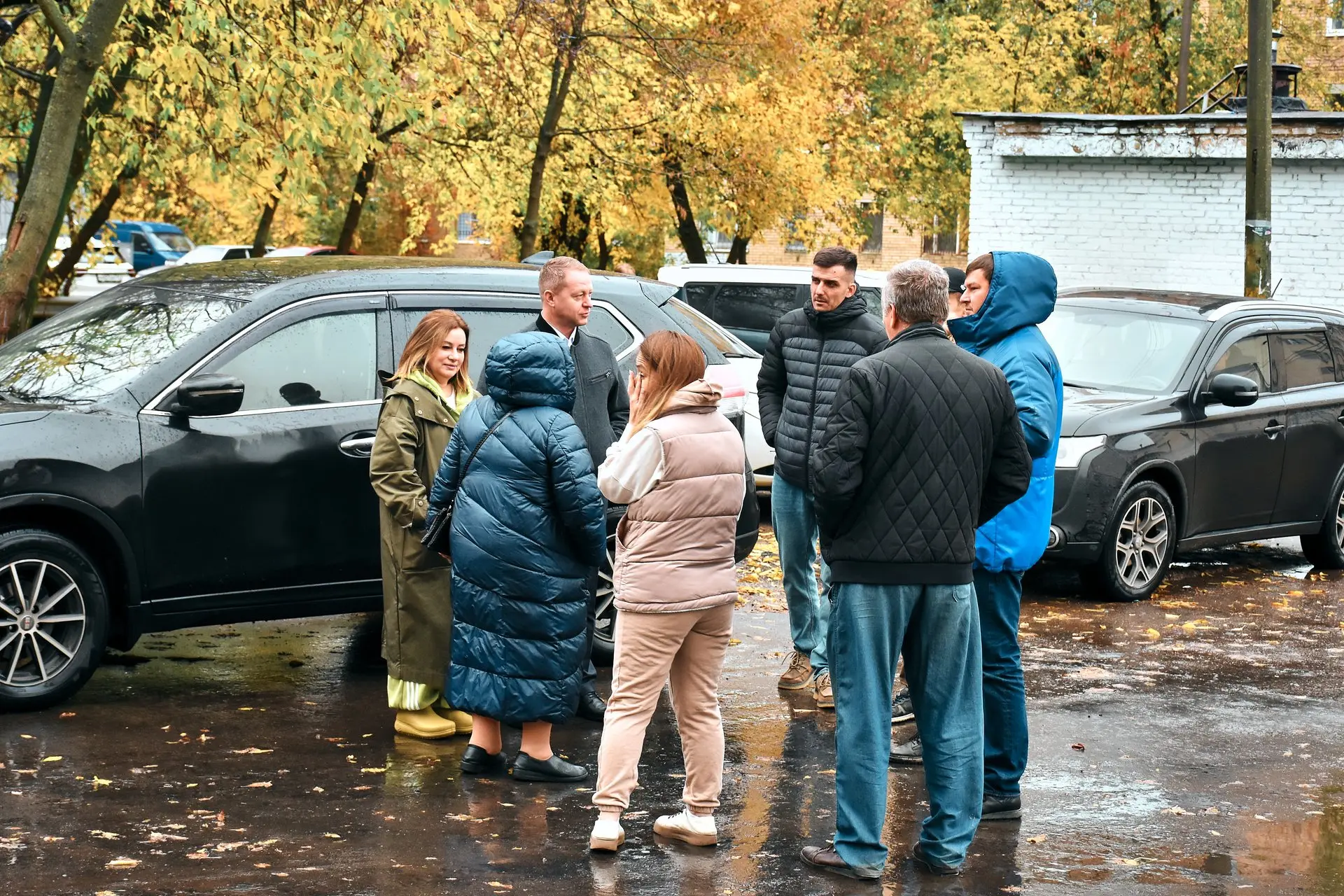 Летом во время встречи с жителями дома № 23 в микрорайоне Дзержинец одной из основных п...