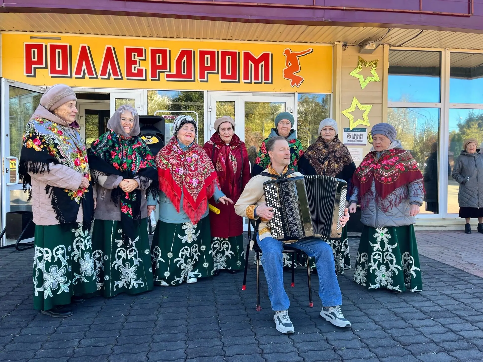 🍂🎶 Золотая осень в «Комсомольском» согрета музыкой и улыбками!