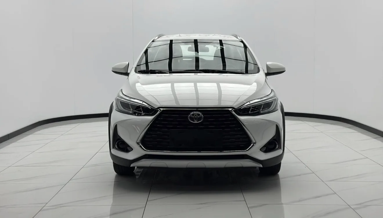 ✨ Toyota YARiS L