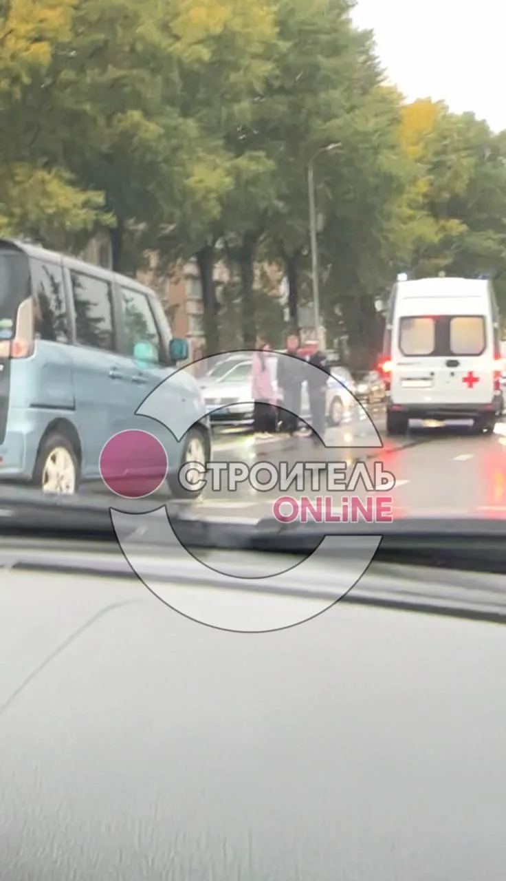 ❗️Стало известно, что в Строителе на улице 5 Августа сбили 12-летнюю девочку