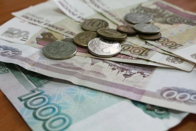 Жителя Камских Полян оштрафовали за разбитое окно в Чистополе ⚖