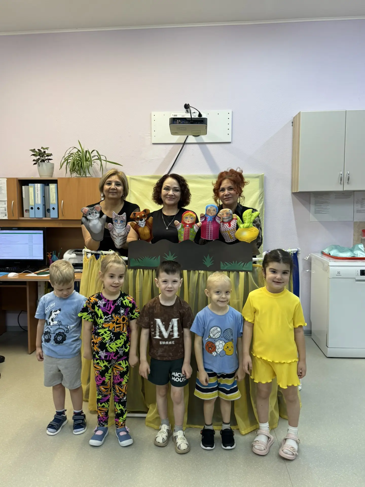 В средней группе «Рябинка» итоговое занятие по лексической теме «Овощи. Огород» прошло ...