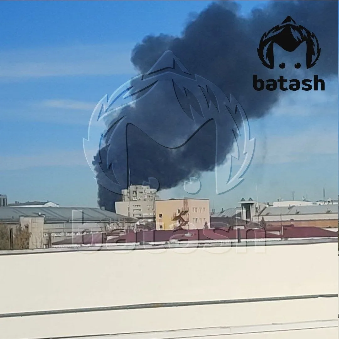 🔥 В Уфе на улице Зорге загорелась крыша многоэтажного дома