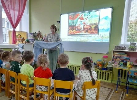 В старшей группе «Светофорчик» прошло занятие «Светлый праздник Покров» 🌟