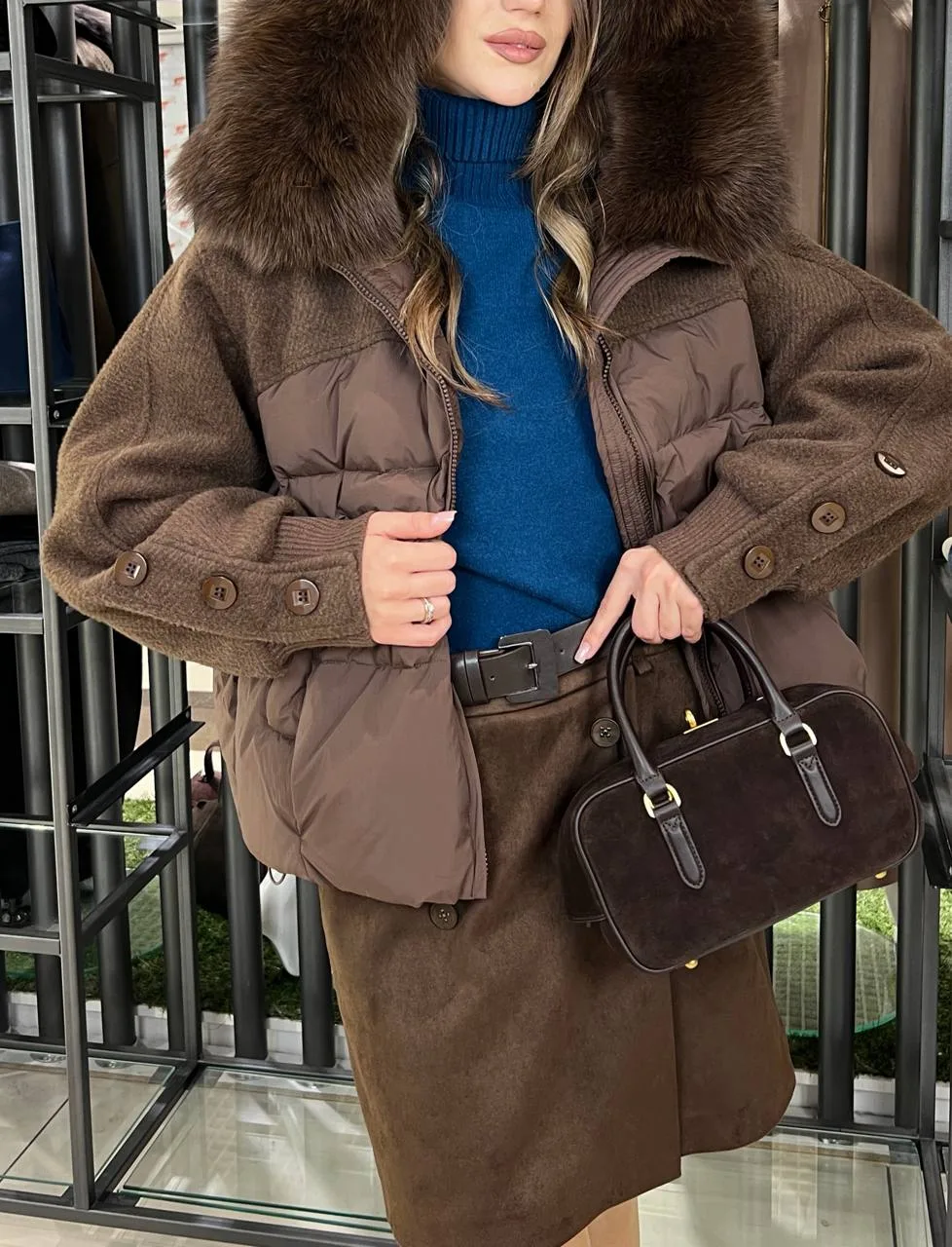 Так же есть в цвете