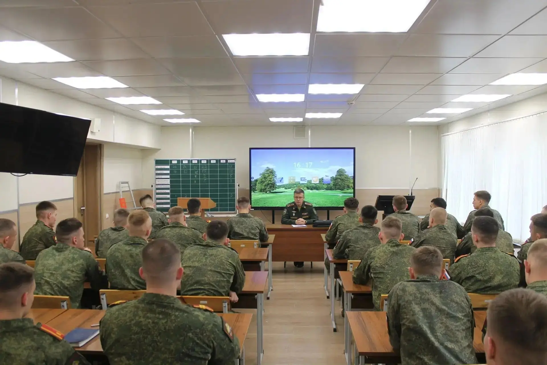 📄Военные следователи провели занятие с курсантами