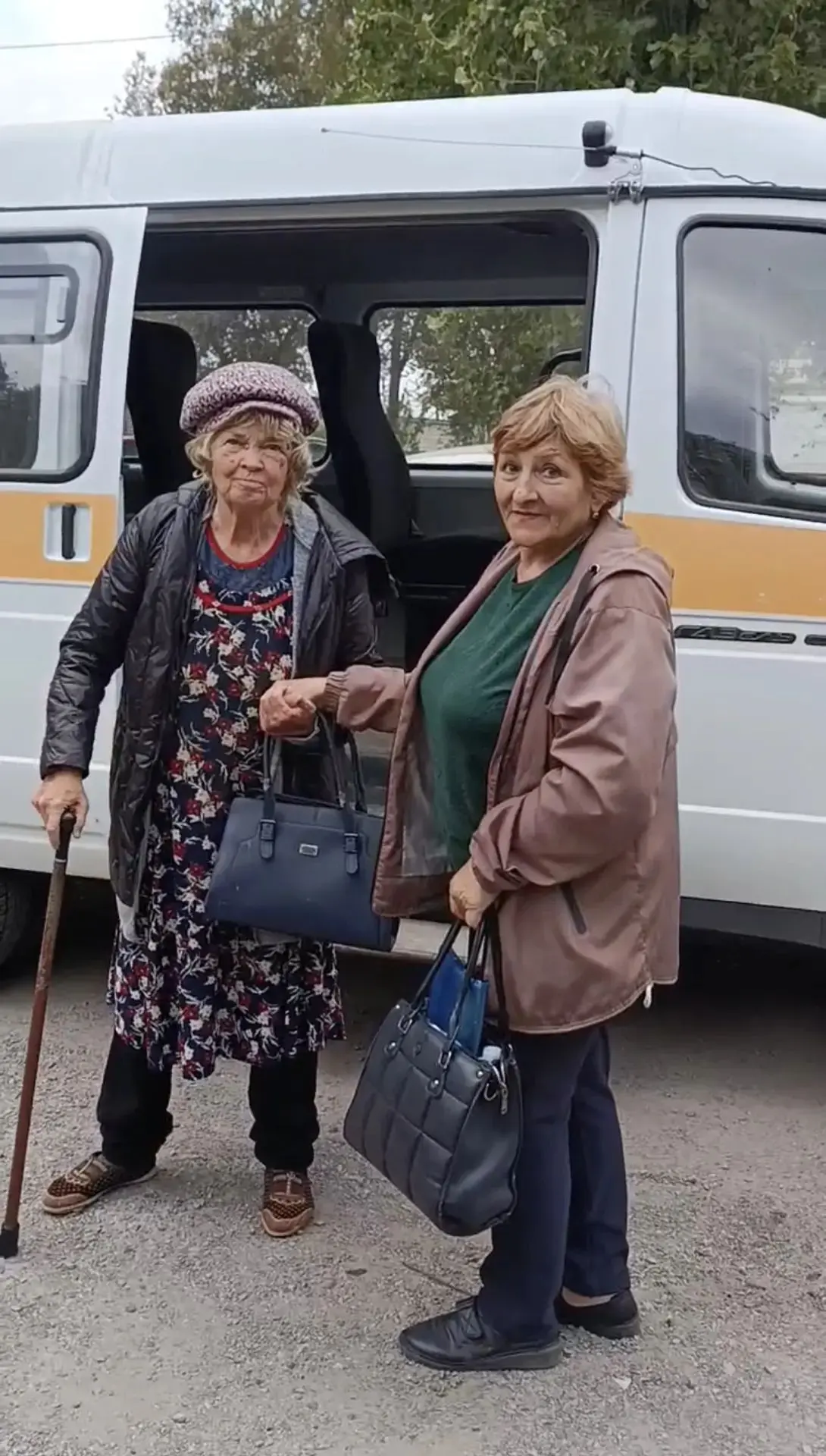 13.10.2026 года служба "Социальное такси" МБУ ДР "ЦСОГПВиИ" доставила получателя социал...