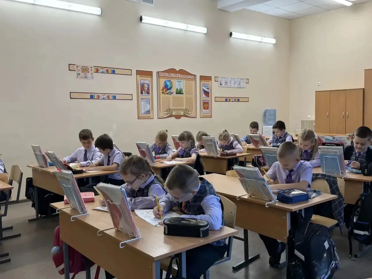 Каждый понедельник в нашем классе проходит особенный урок — «Разговоры о важном». И на ...