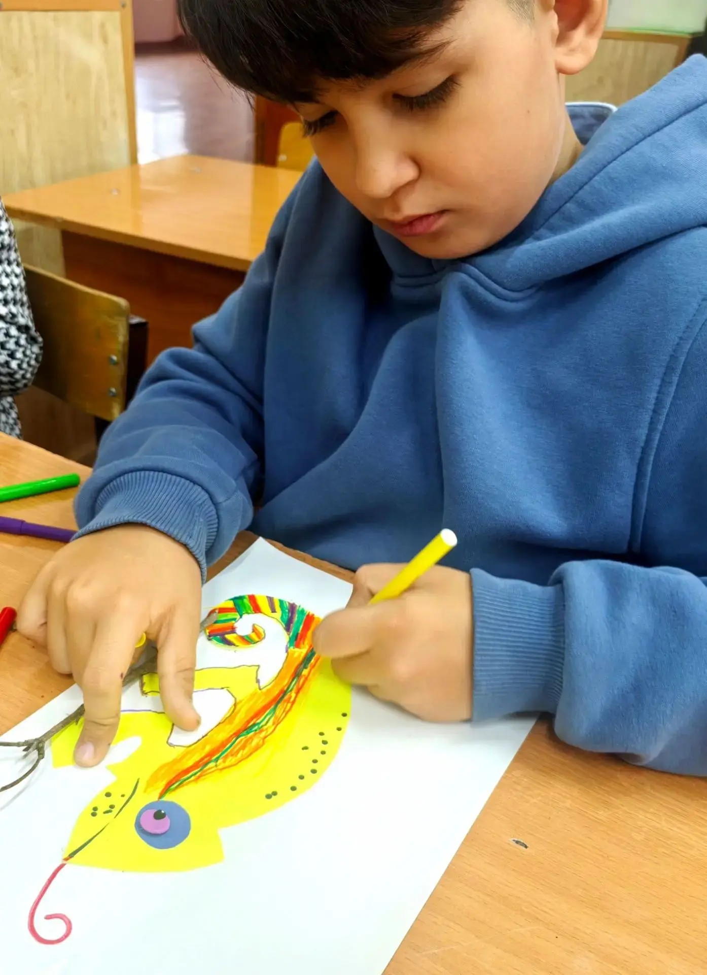 🎨 Рисуем хамелеона: графика в продлёнке! 🎨