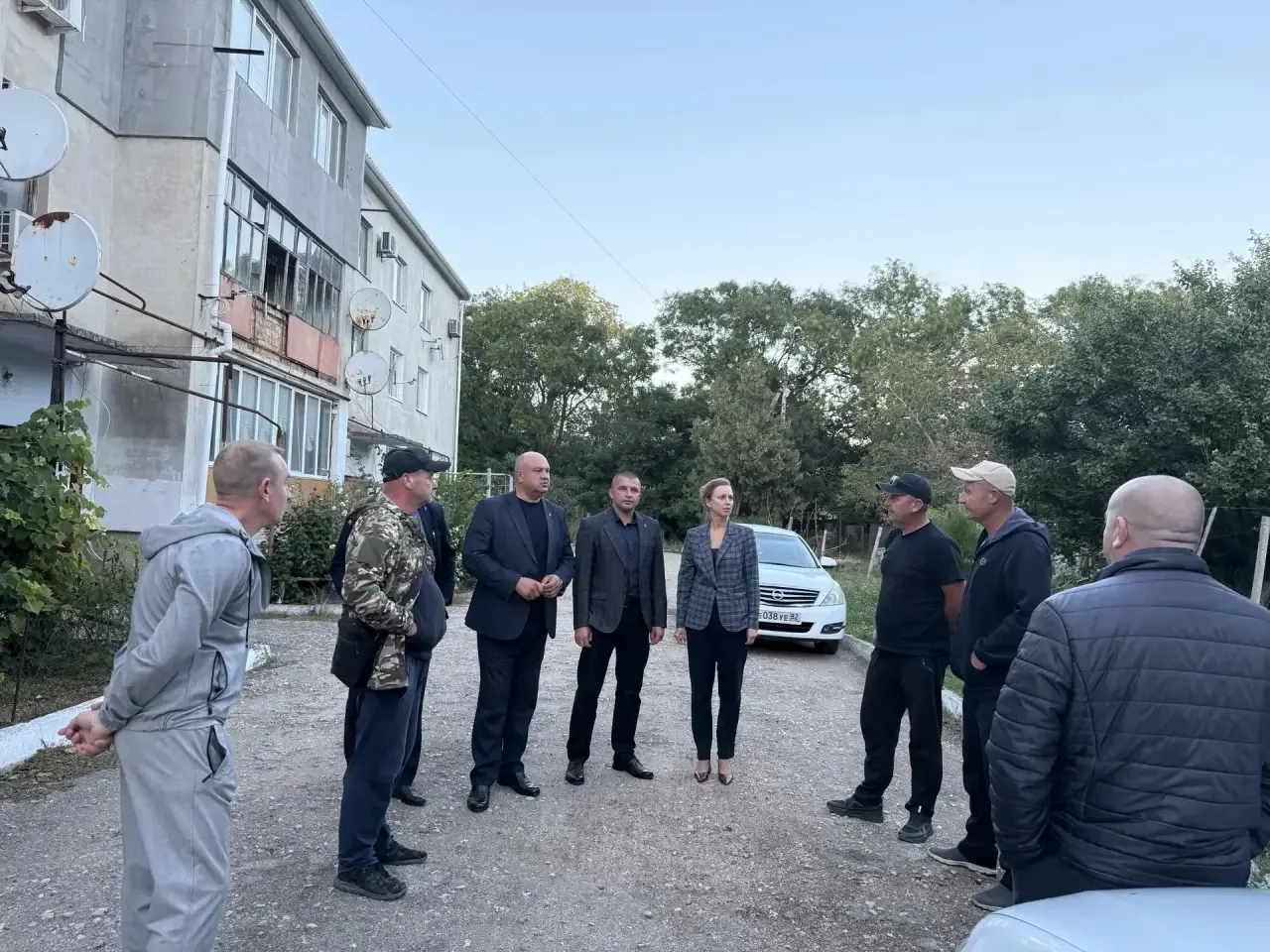 Сегодня встретился с жителями многоквартирного дома в Желябовке по улице Юбилейная, д. 13.
