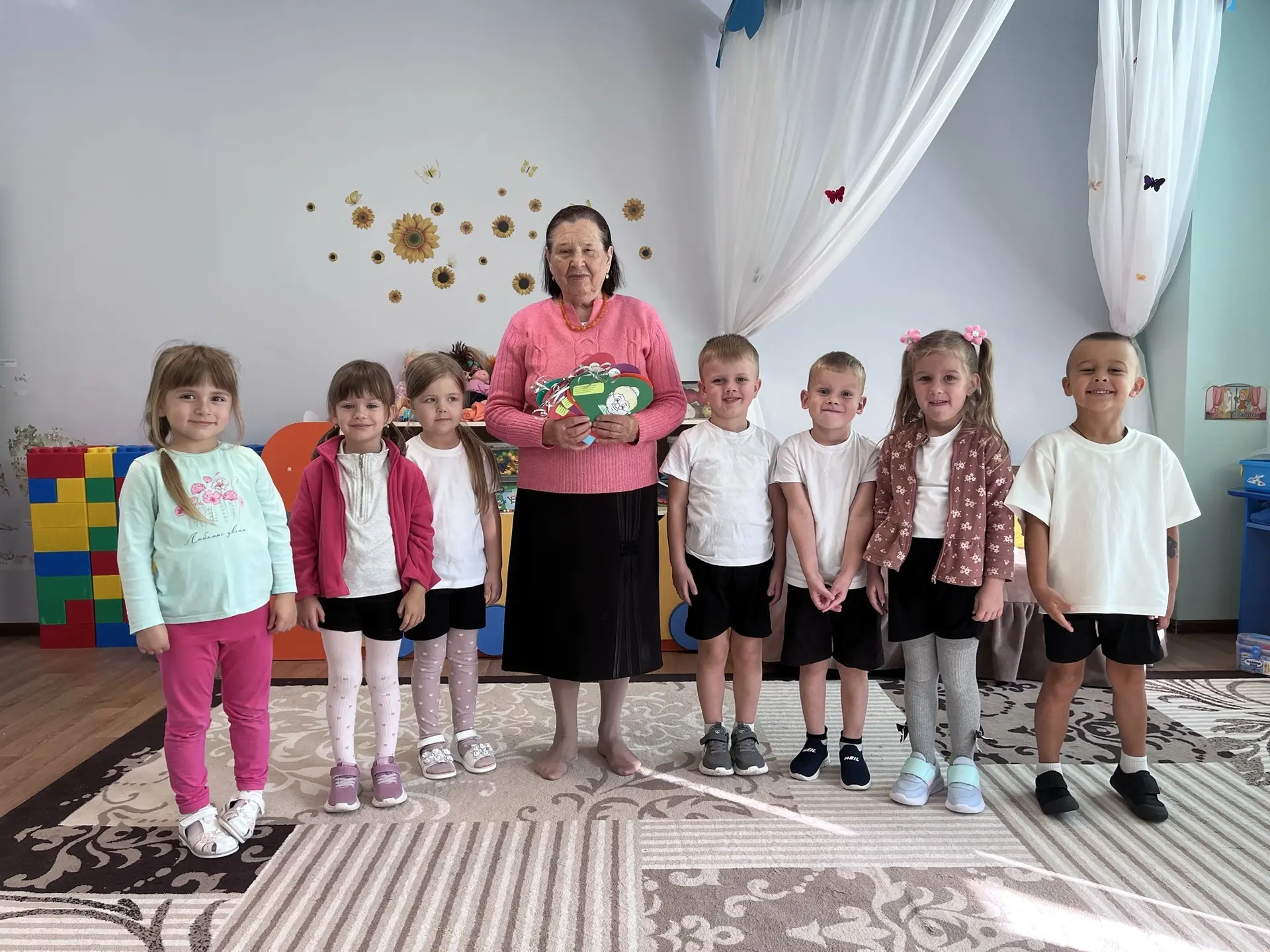В рамках плана мероприятия, приуроченного к Международному дню пожилых людей, в нашем д...