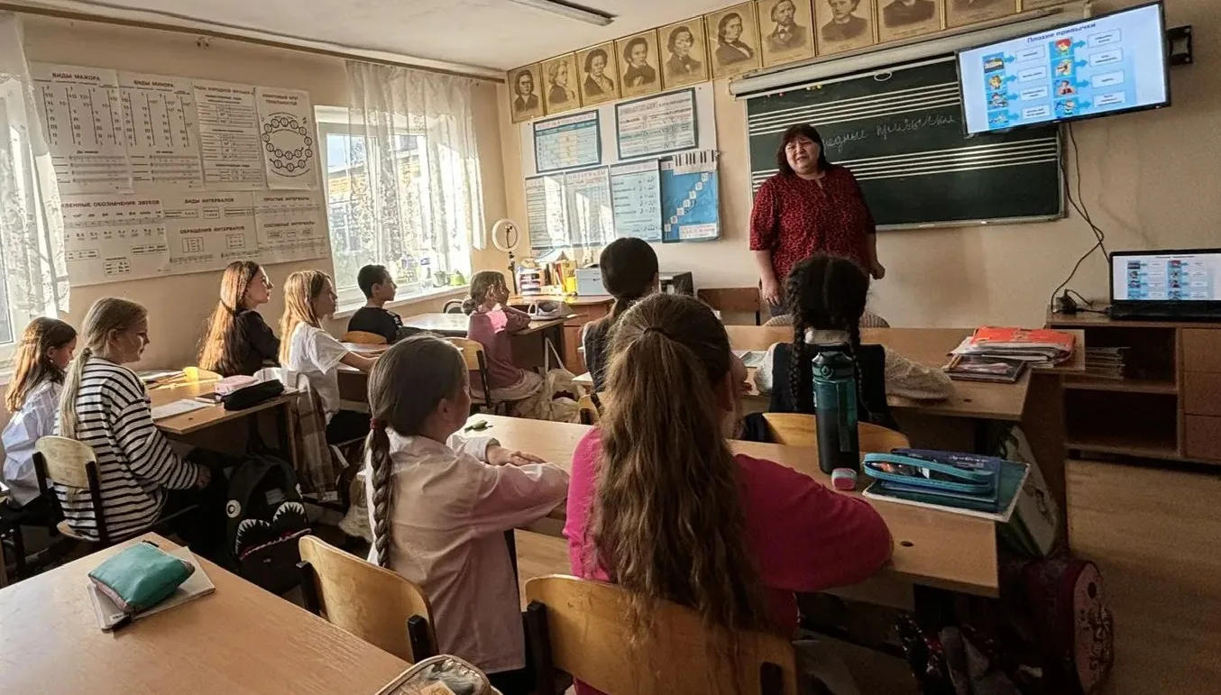 Преподаватель Майисева Наталия Евгеньевна провела беседу с ребятами: «Привычки какими б...