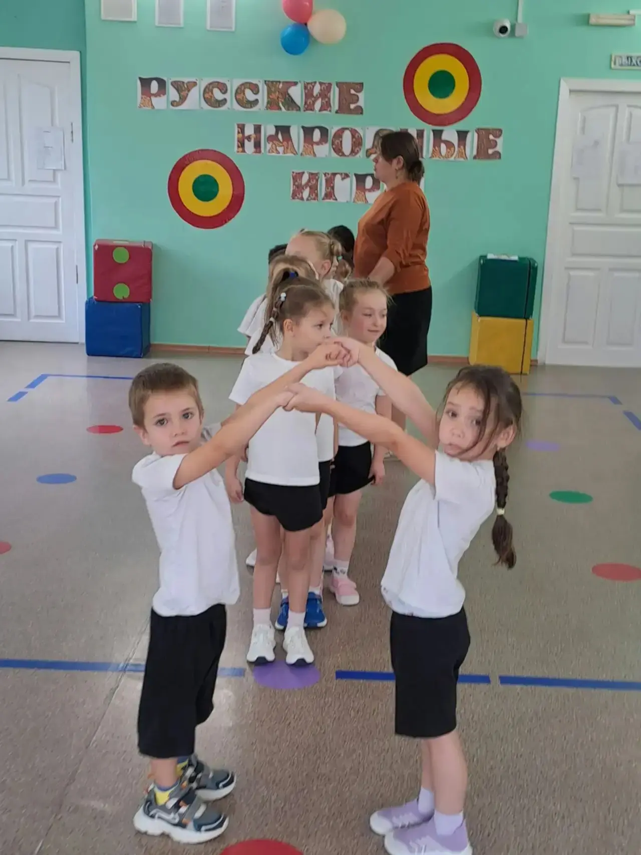 🎉 Фестиваль русских народных игр в нашем детском саду! 🎉