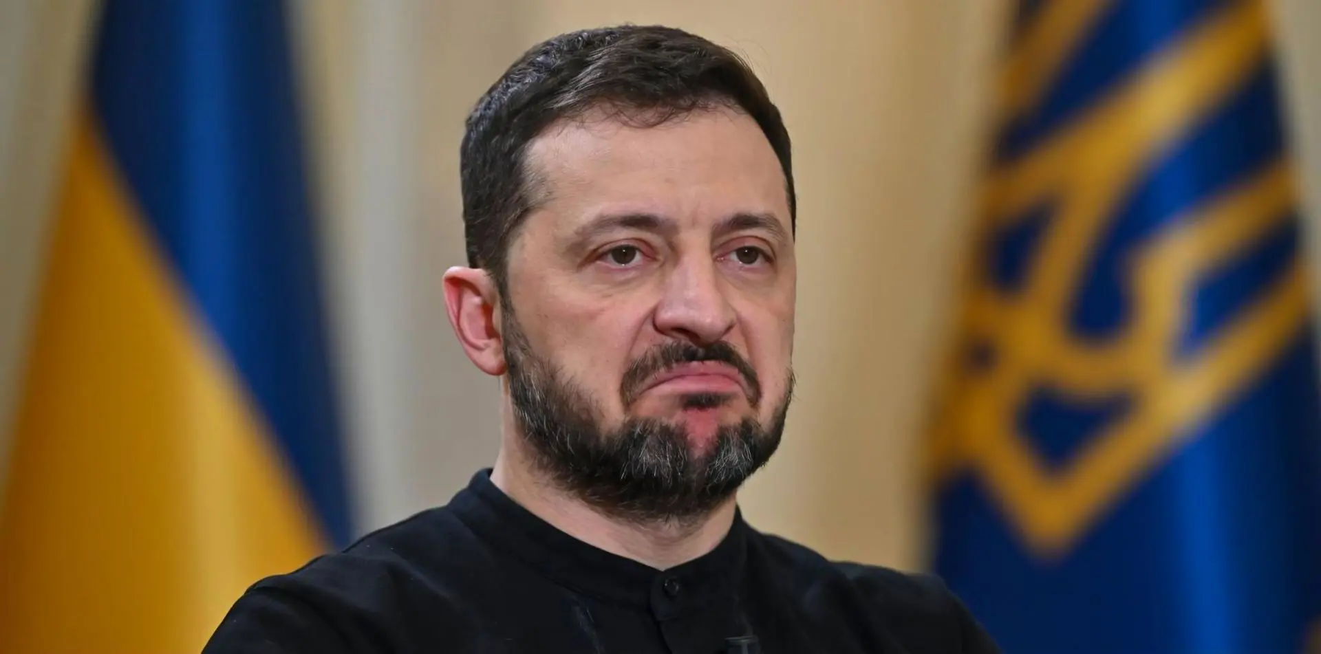 Зеленский заявил, что не уйдет в отставку и отказывается проводить выборы президента.