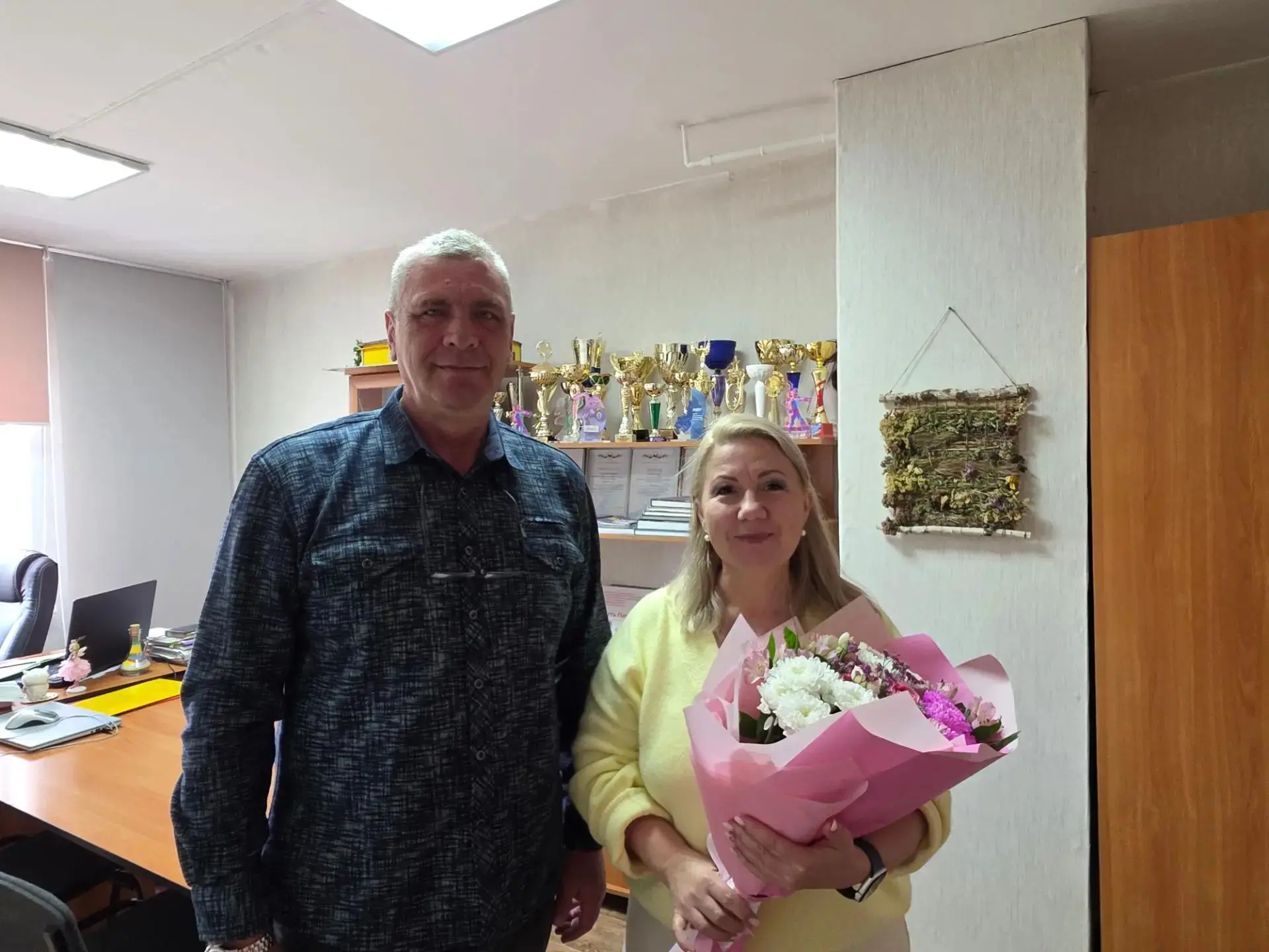 Вчера поздравили всех директоров и педагогические коллективы   наших общеобразовательны...