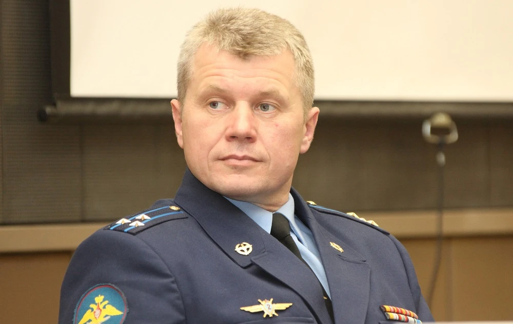 🚀 Космонавт, летчик, Герой!