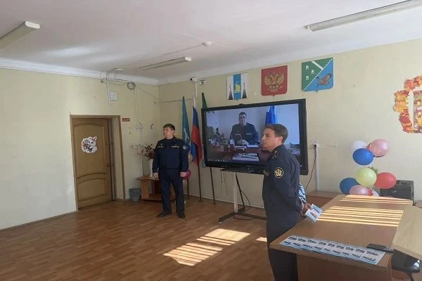 Долинским школьникам рассказали, как поступить в вузы ФСИН России